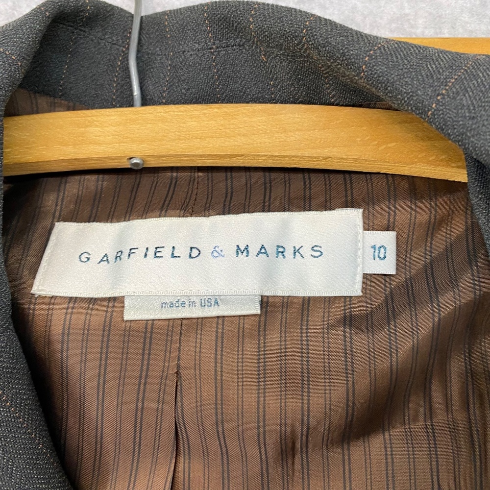 Garfield & Marks Size 10 • Brown Pinstripe Pantsuit • 2 Piece Jacket Pants - Picture 4 of 16